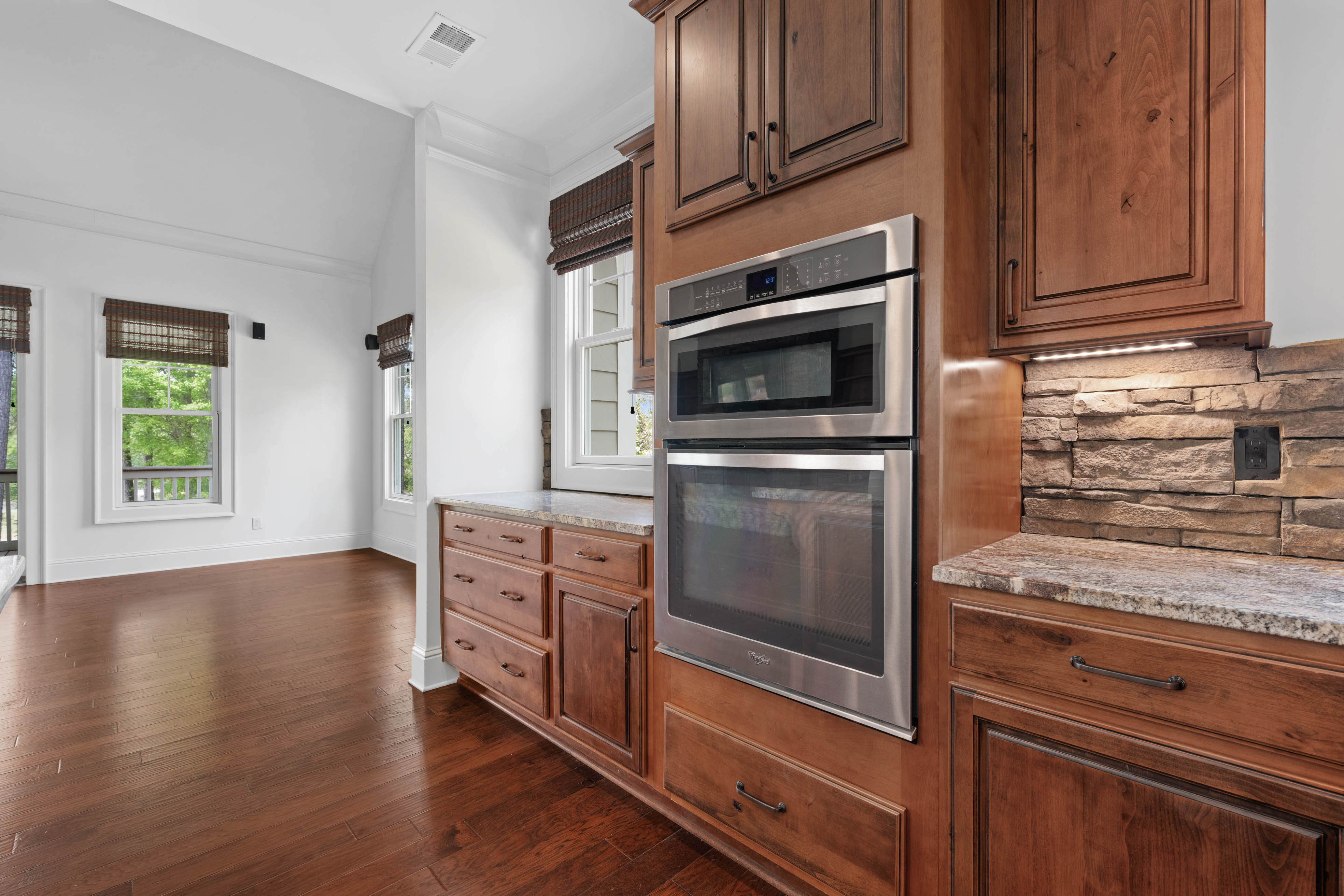 1080 Club Pointe Circle image 6